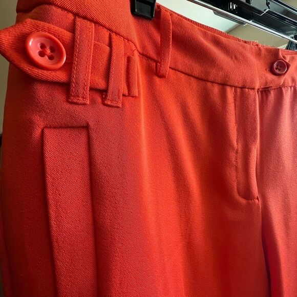 😊 3/$30 
CATO Capris Sz 10 Deep Orange, poly & spandex (lil stretch) EUC - Picture 10 of 11